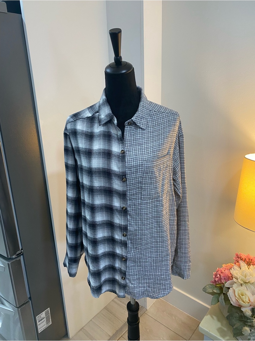 Hollister Men's Black & Gray Mixed Plaid Button-Down Shirt